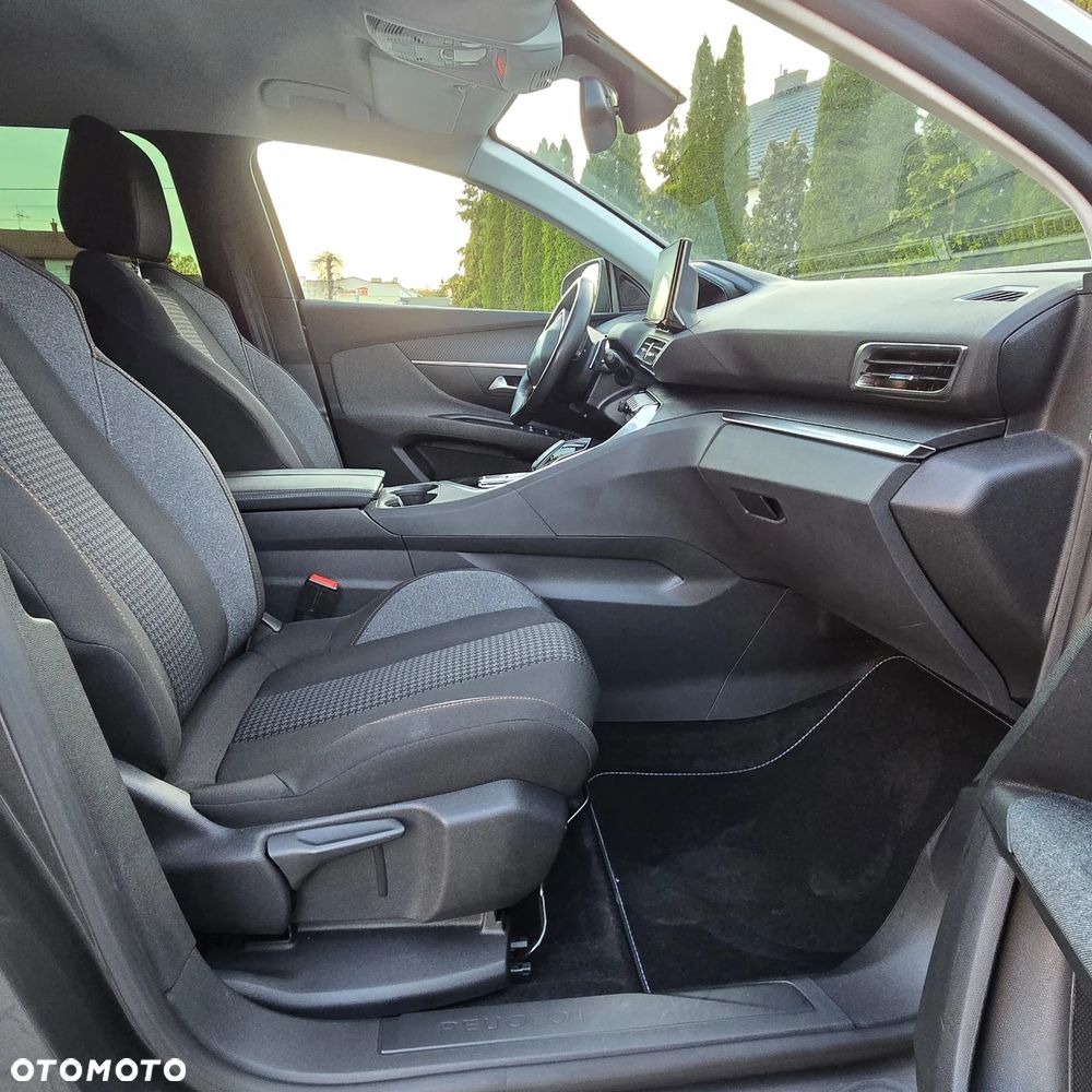 Peugeot 5008 PureTech 130 EAT8 Stop & Start Roadtrip - 22