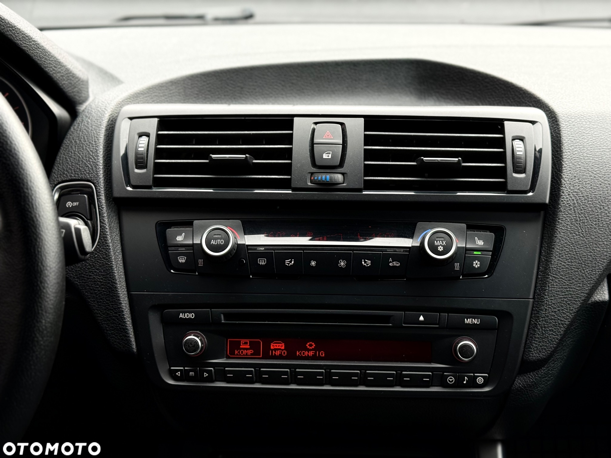 BMW Seria 1 120d Sport Line - 23
