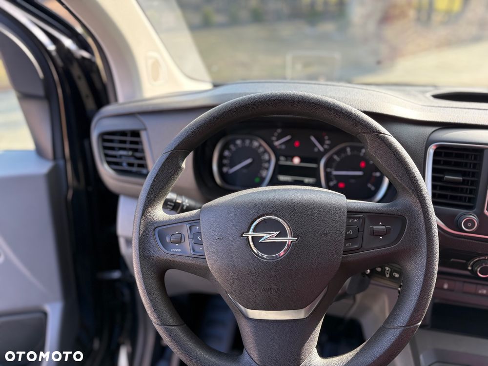 Opel Vivaro - 17
