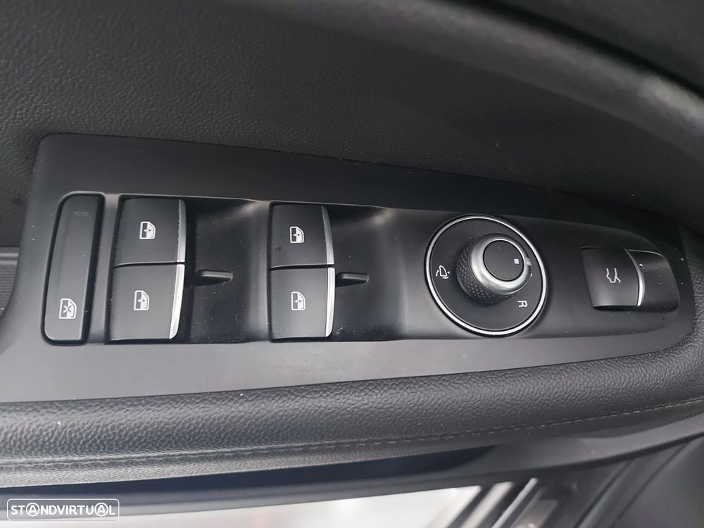 Alfa Romeo Stelvio 2.2 D Sprint AT8 - 37