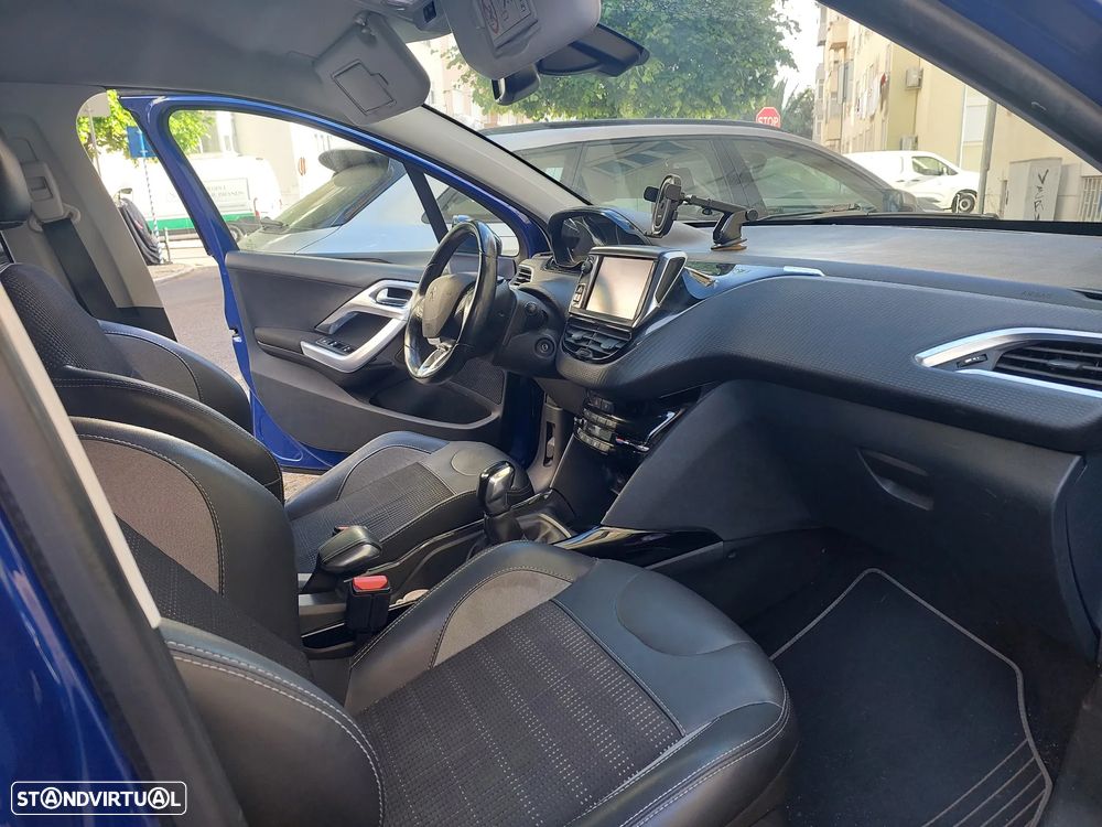 Peugeot 2008 BlueHDi 100 Allure - 10