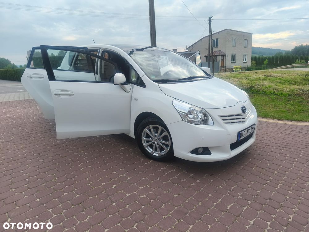 Toyota Verso 1.8 7-Sitzer Comfort - 4
