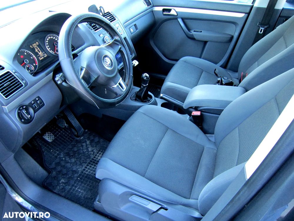 Volkswagen Touran 1.6 TDI DPF BlueMotion Technology Comfortline - 21