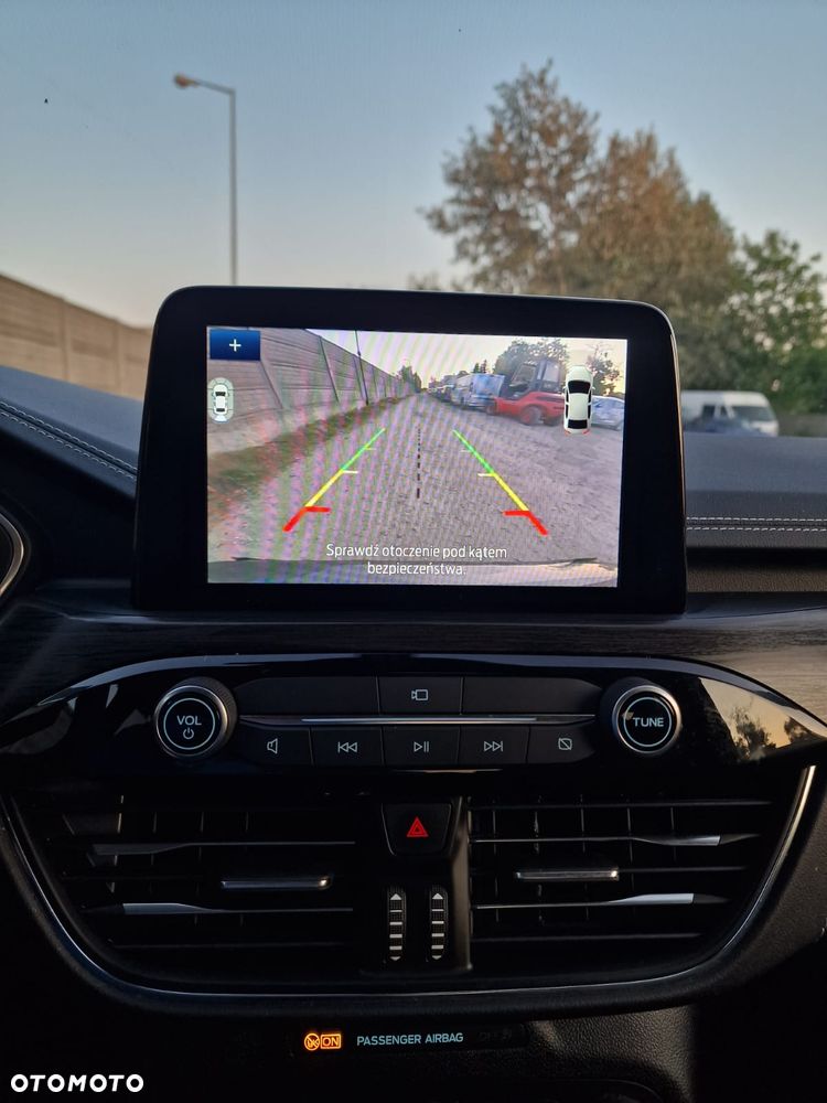 Ford Kuga - 14