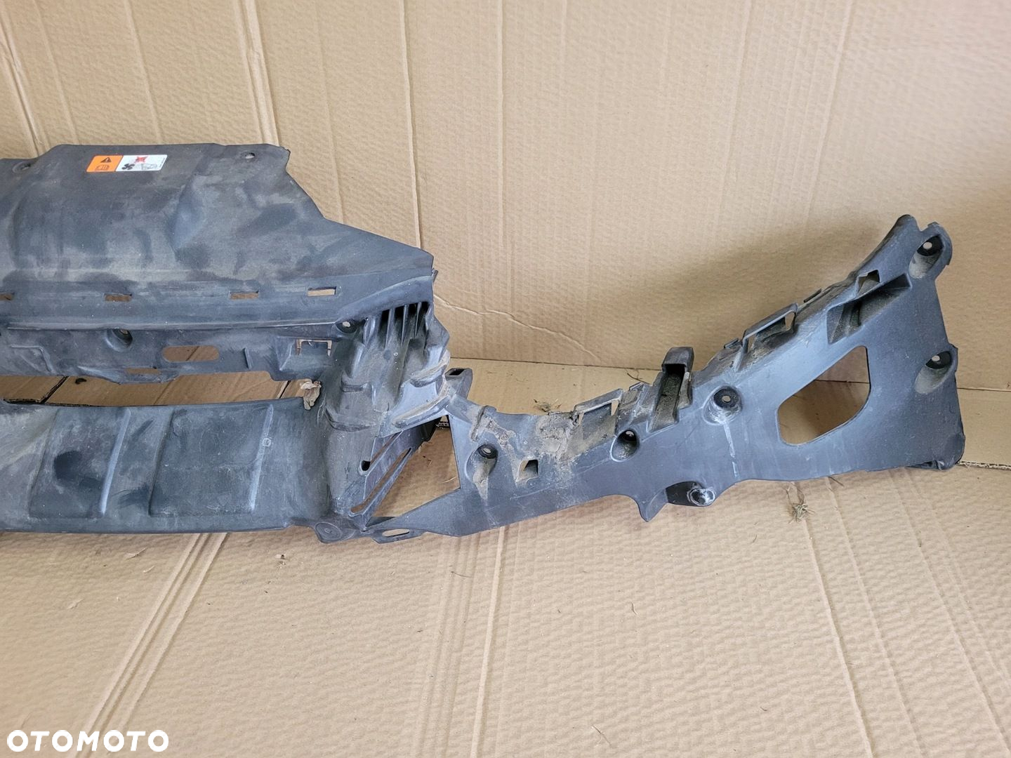 PAS PRZEDNI WZMOCNIENIE ZDERZAKA PRZÓD FOCUS MK3 III BM5117E778 - 2