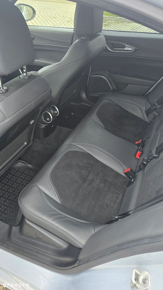 Alfa Romeo Giulia 2.0 Turbo Veloce TI Q4 - 32