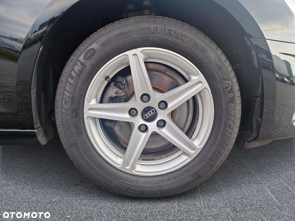 Audi A4 Limousine - 20