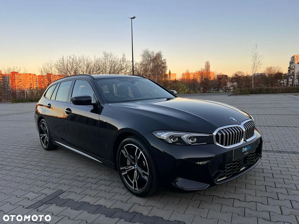 BMW Seria 3 330i xDrive M Sport - 1