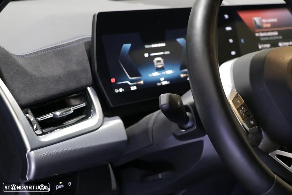 BMW iX2 eDrive20 Pack Desportivo M Pro - 17