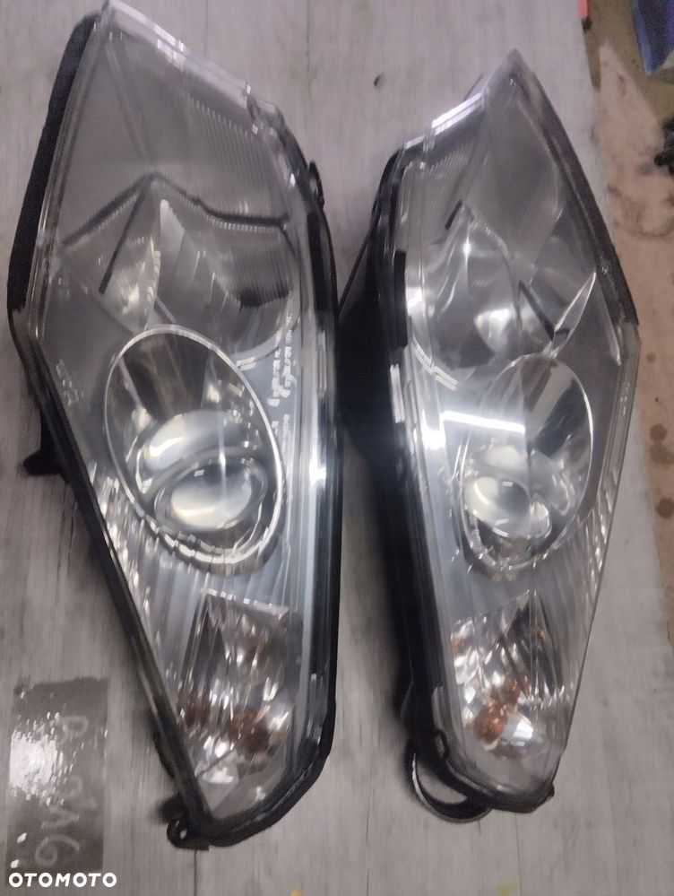 lampa reflektor ksenon komplet peugeot satelis 125 - 1