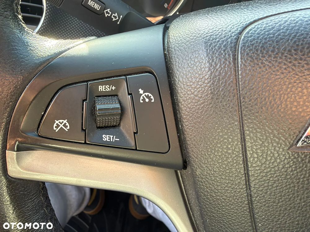 Chevrolet Cruze 1.6 LT+ - 17