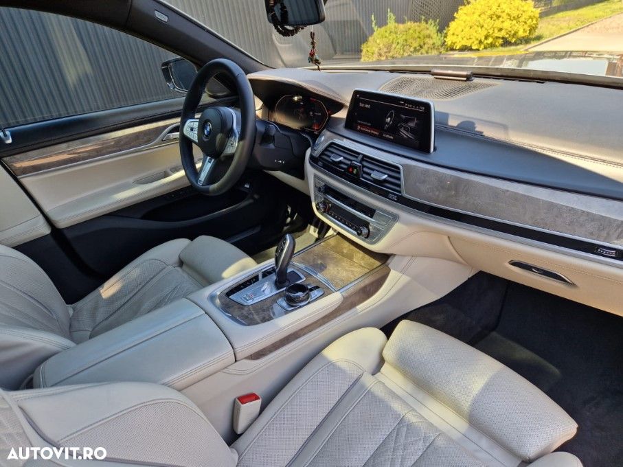 BMW Seria 7 730Ld xDrive - 39