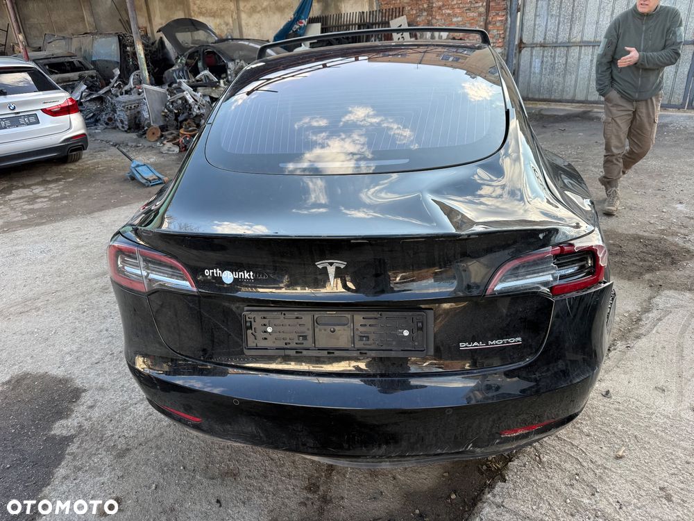 Tesla Model 3 - 33