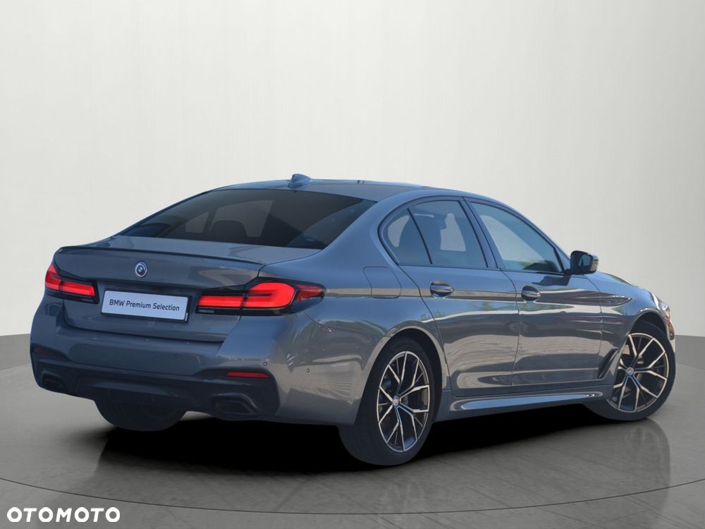 BMW Seria 5 520d xDrive MHEV M Sport sport - 3
