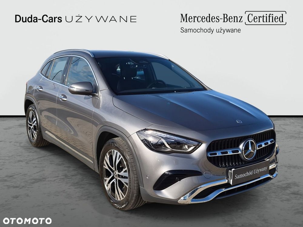 Mercedes-Benz GLA - 8