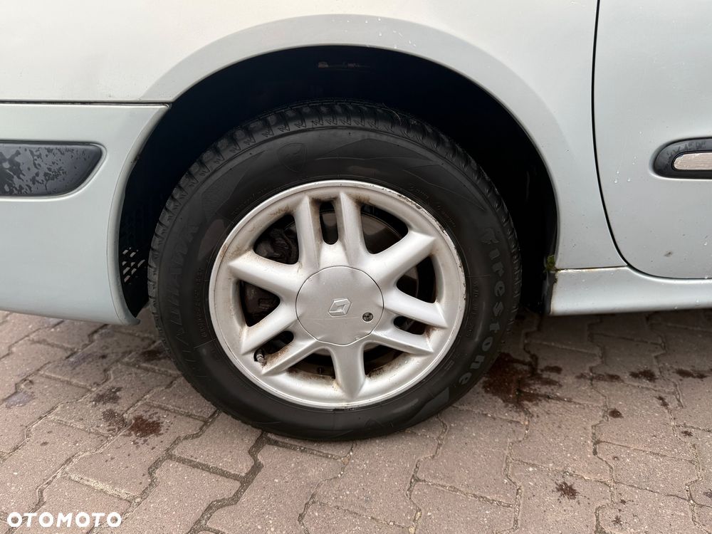 Renault Scenic 1.6 16V Authentique - 30