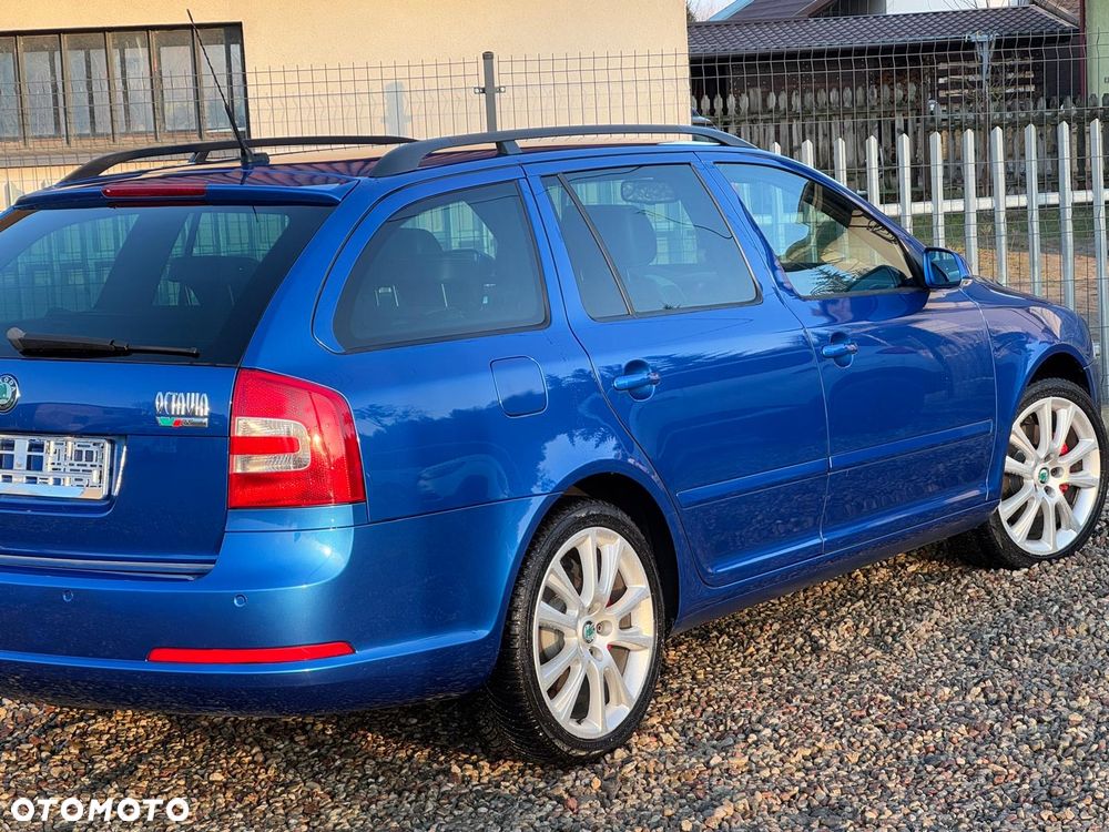 Skoda Octavia 2.0 TDI CR DPF DSG RS - 16
