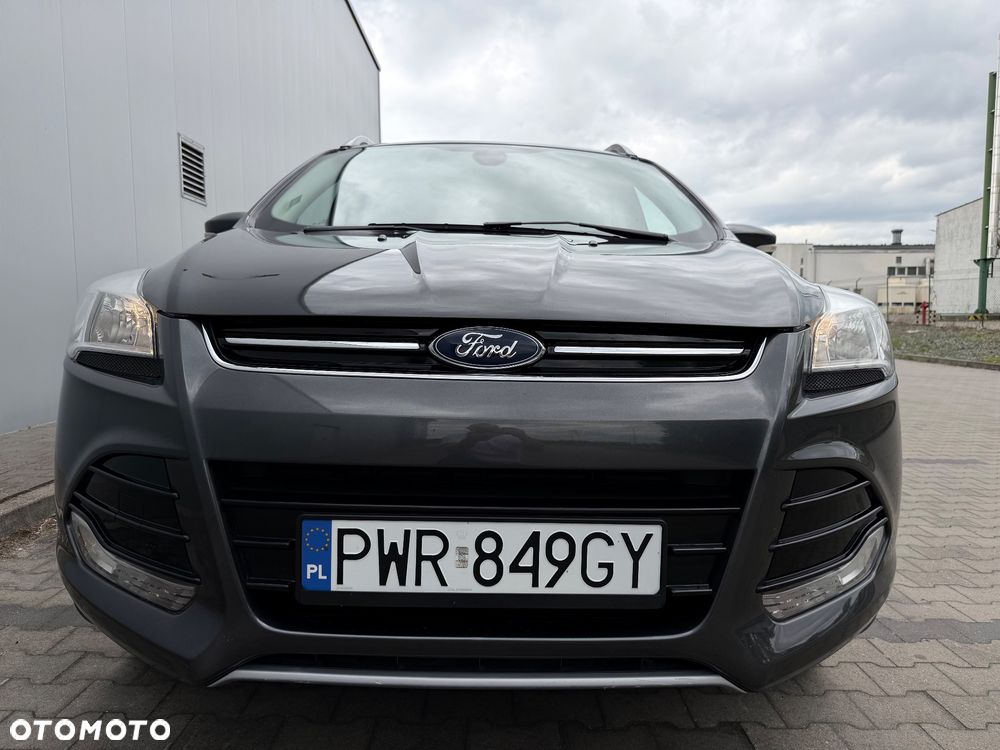 Ford Kuga 1.5 EcoBoost 2x4 Titanium - 1
