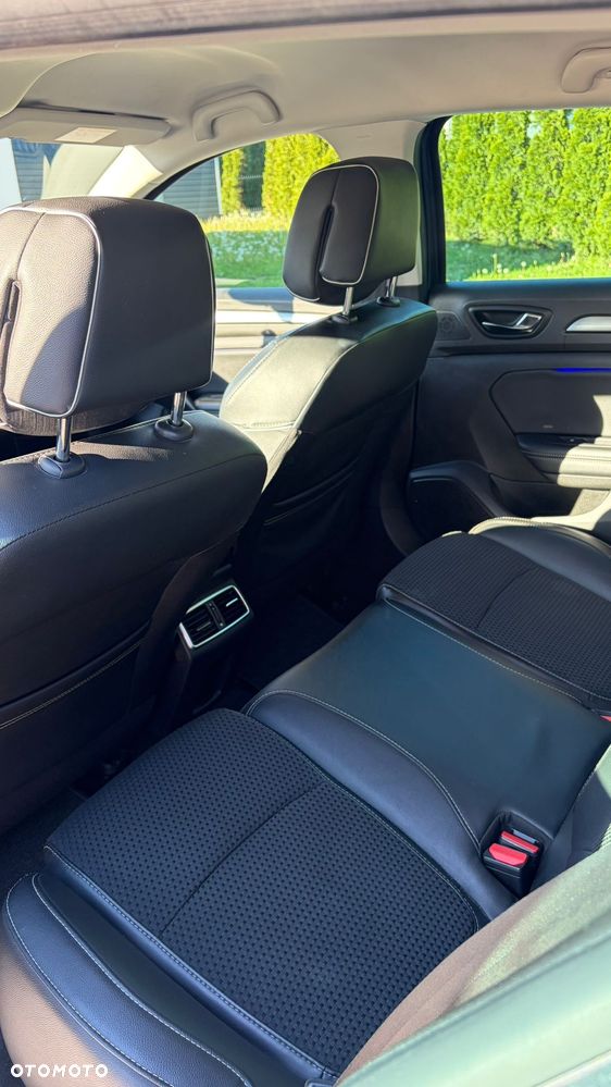 Renault Megane ENERGY TCe 130 EDC BOSE EDITION - 21