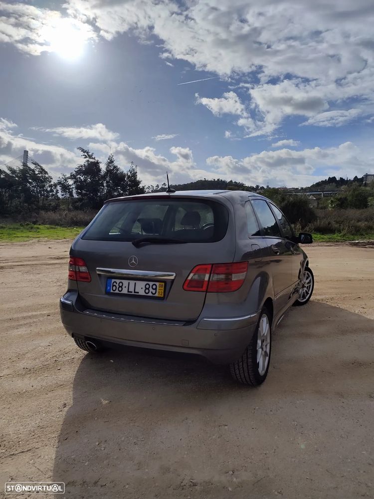 Mercedes-Benz B 200 CDI - 4