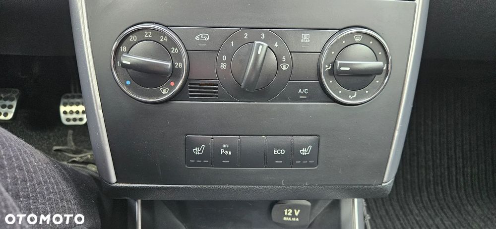 Mercedes-Benz Klasa B 180 BlueEFFICIENCY SPORT EDITION - 25