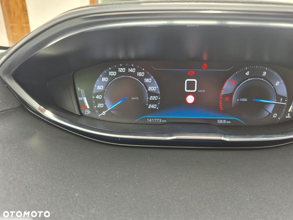 Peugeot 5008 BlueHDi 130 Allure - 4