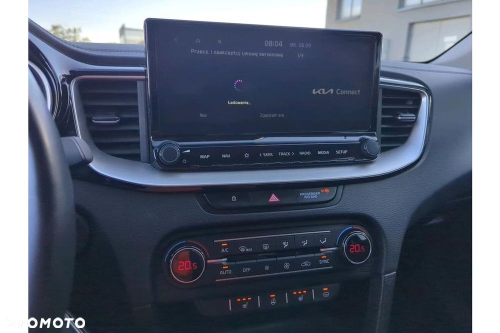 Kia Ceed - 10