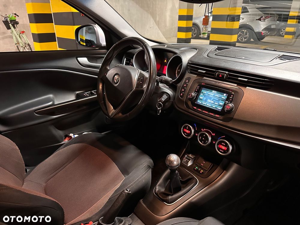 Alfa Romeo Giulietta 1.6 JTDM 16V Sport - 5