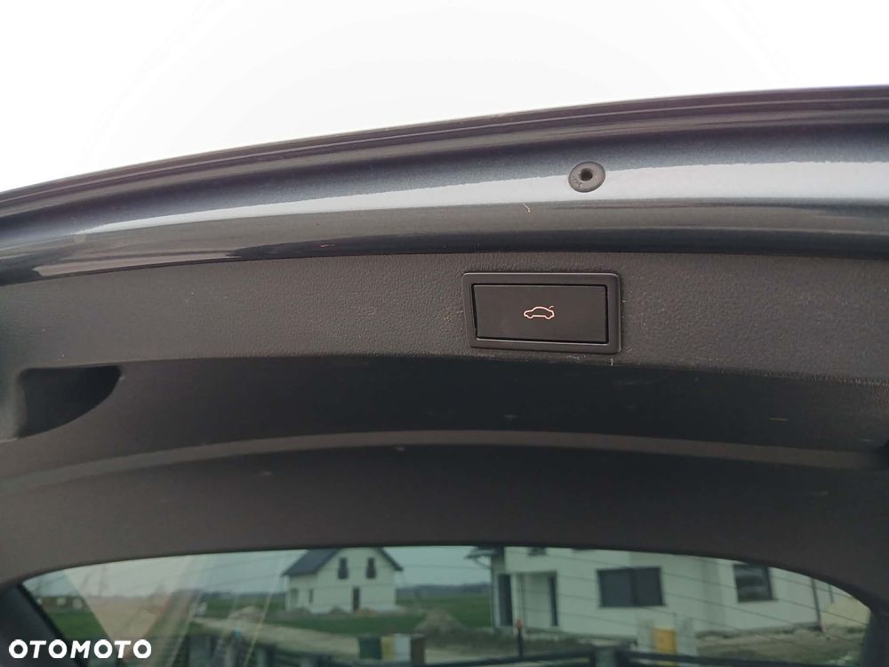 Skoda Octavia 2.0 TDI DSG L&K - 7