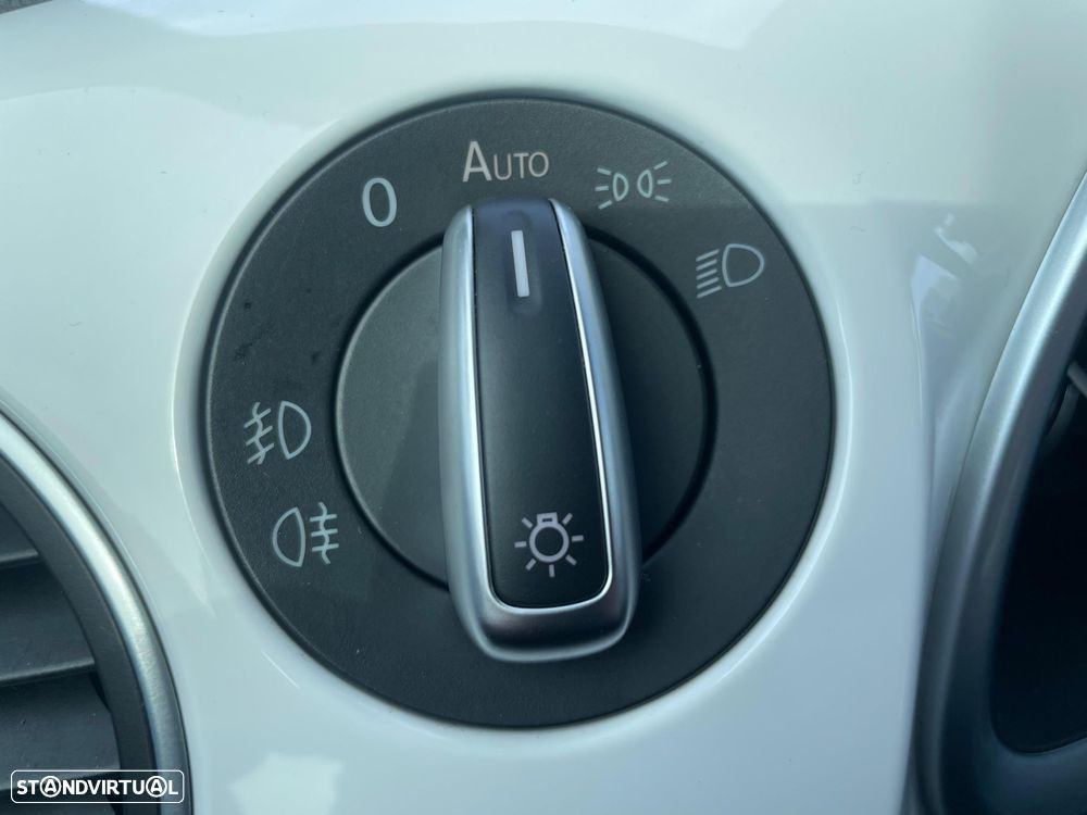 VW New Beetle 1.6 TDi DSG - 15