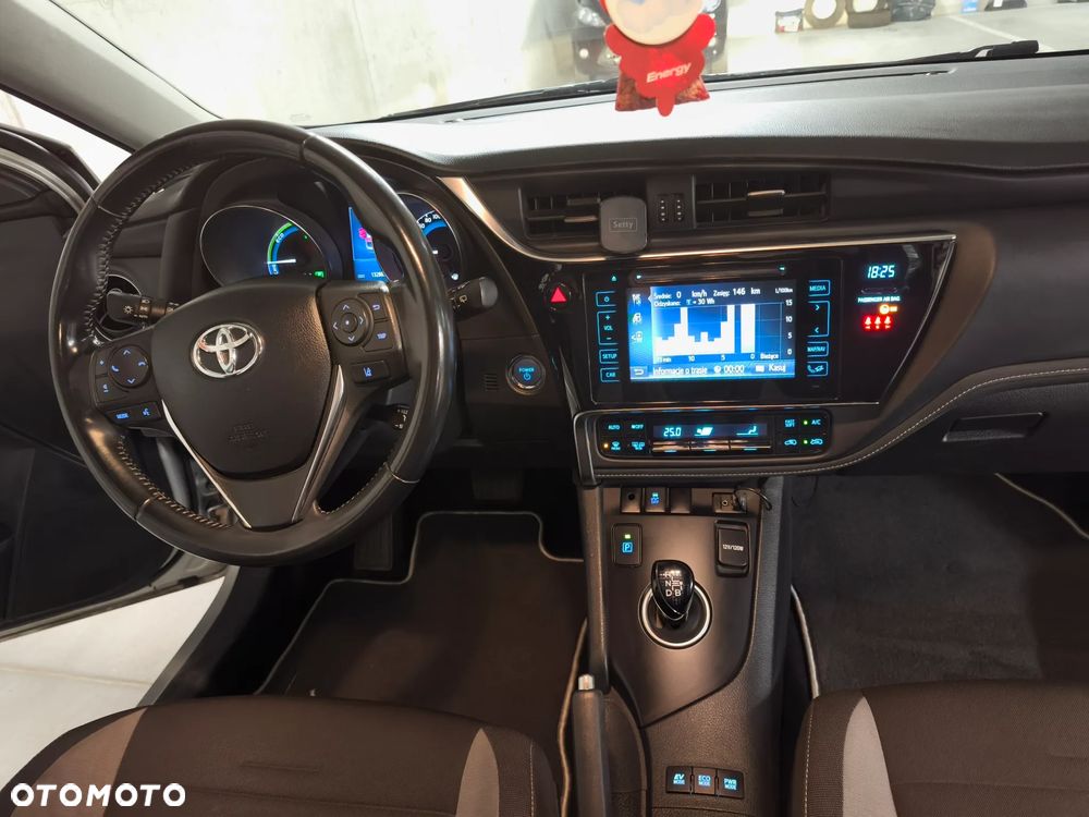 Toyota Auris Hybrid 135 Premium - 3