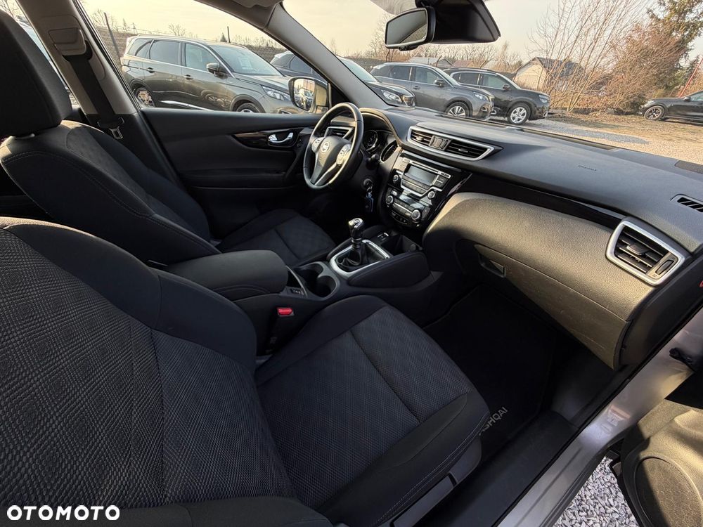 Nissan Qashqai 1.6 DIG-T N-Connecta - 24