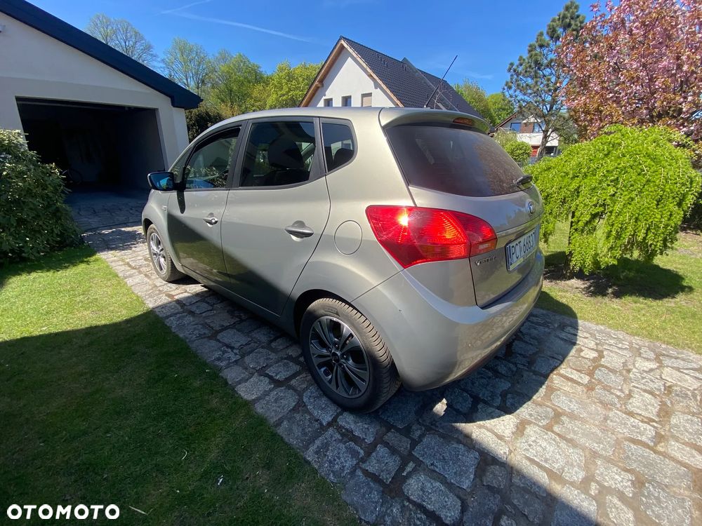 Kia Venga 1.4 L - 6