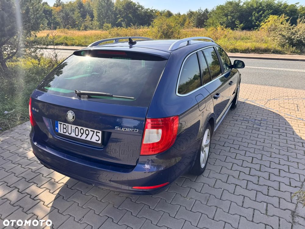 Skoda Superb 2.0 TDI 4x4 Comfort DSG - 4