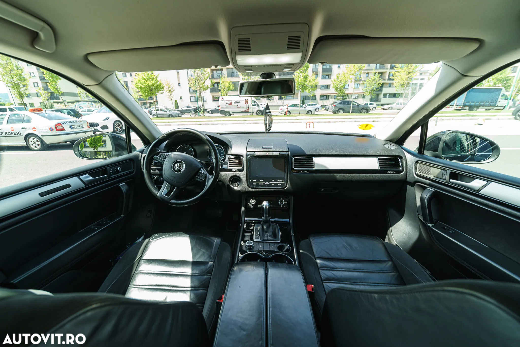 Volkswagen Touareg 3.0 V6 TDI BMT - 9