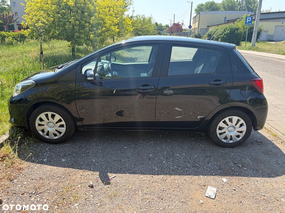 Toyota Yaris 1.33 Premium - 6