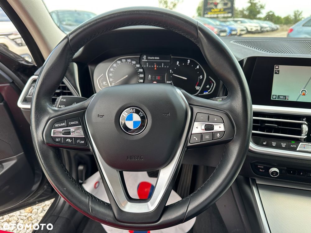 BMW Seria 3 318d Edition Luxury Line Purity - 22