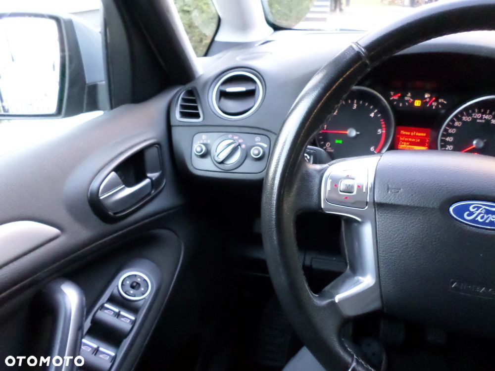 Ford S-Max 2.0 TDCi Trend - 33