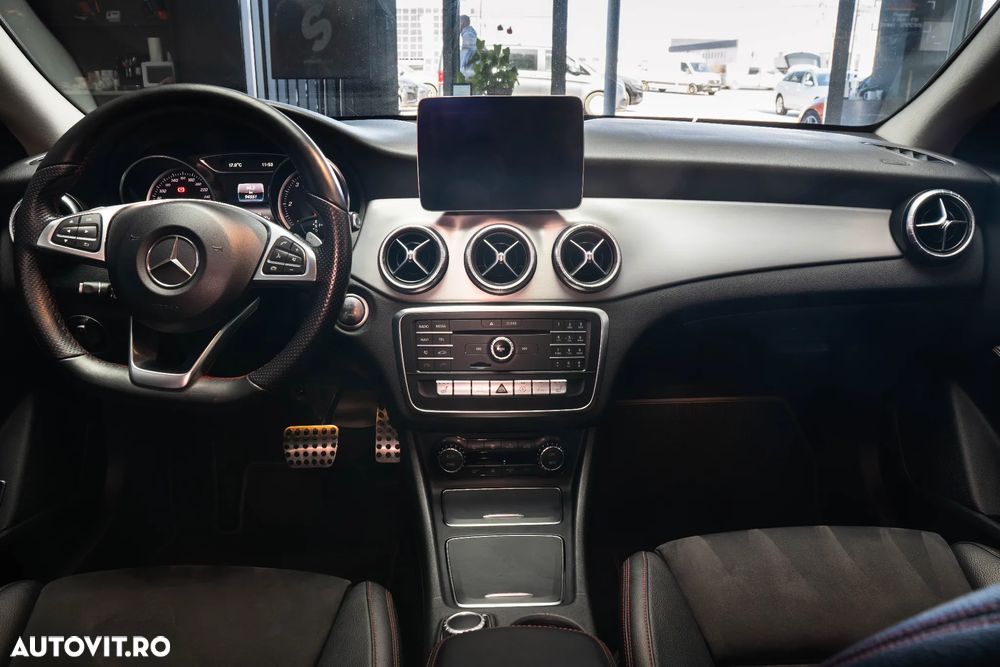 Mercedes-Benz CLA 220 - 18