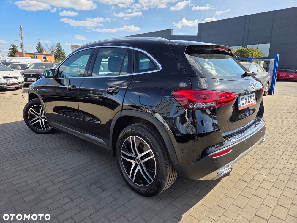 Mercedes-Benz GLA 200 d 8G-DCT - 6