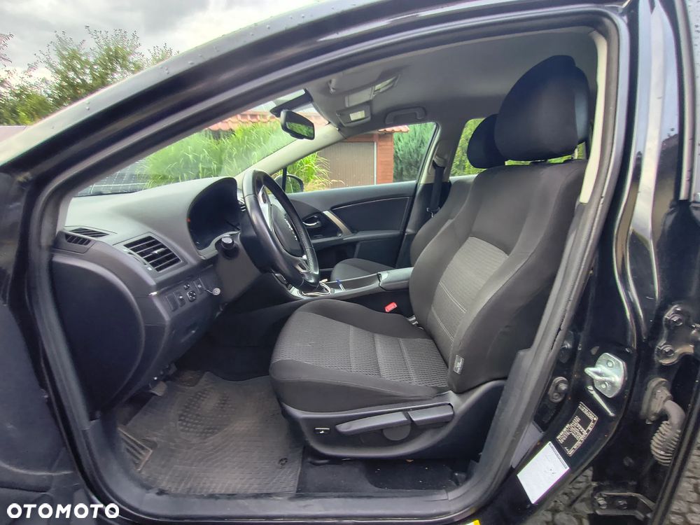 Toyota Avensis 2.0 D-4D Active - 8
