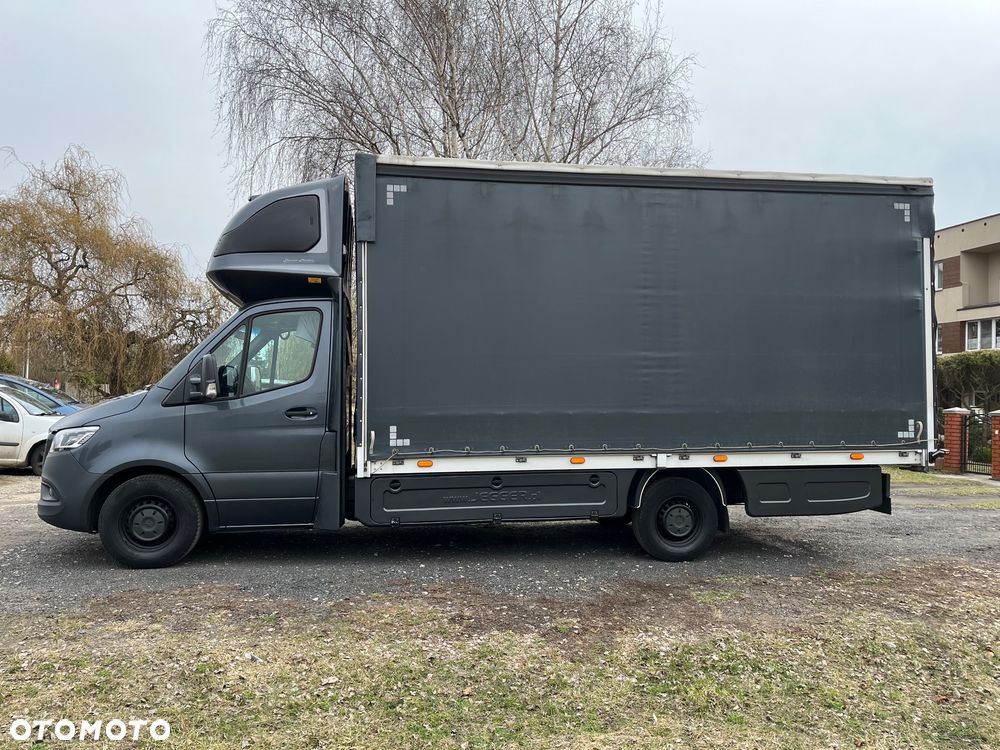 Mercedes-Benz SPRINTER - 4