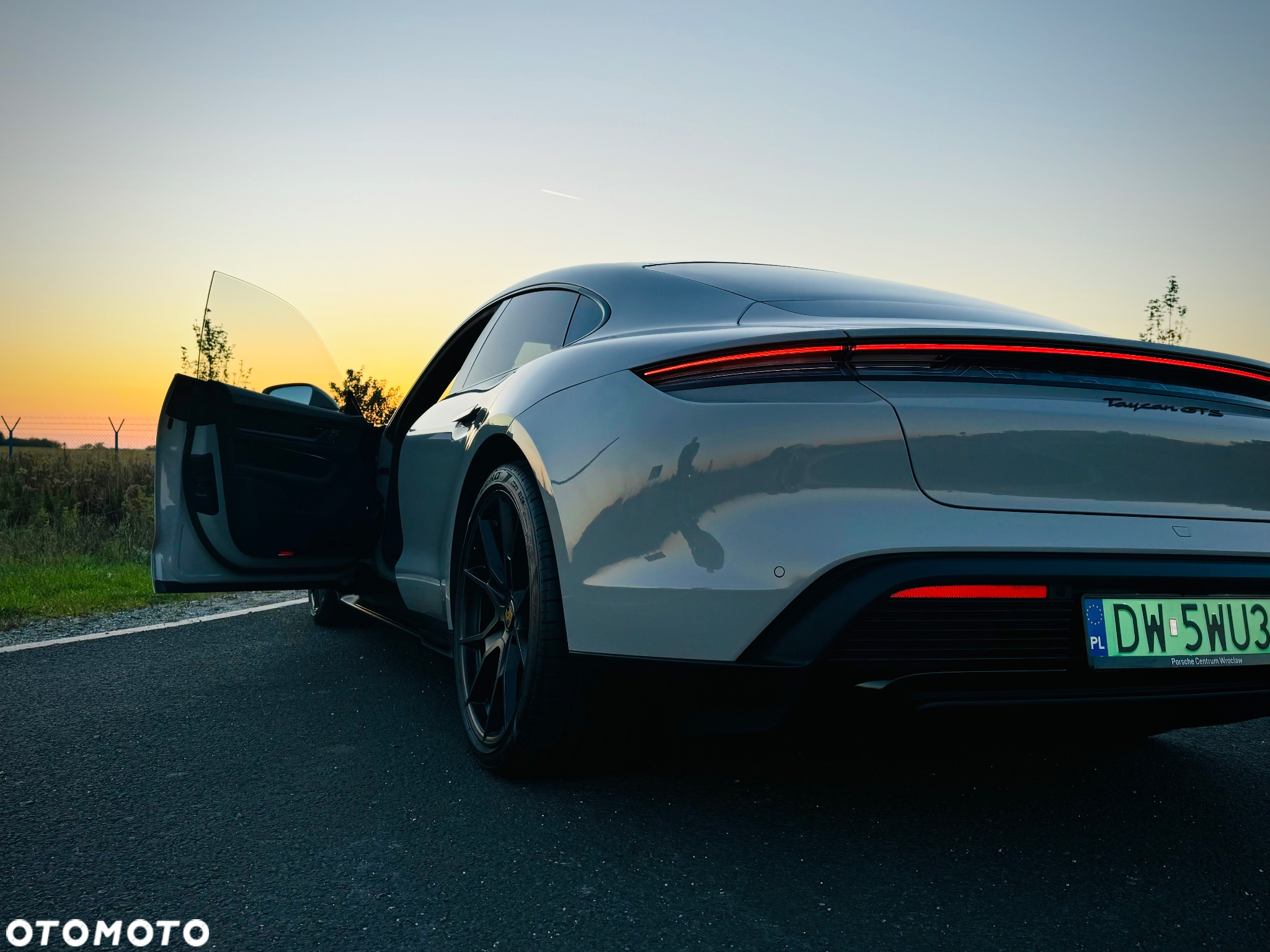 Porsche Taycan GTS - 12