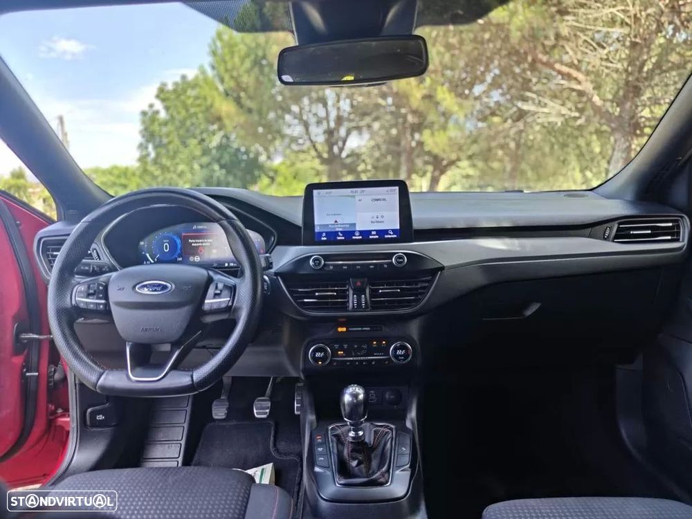 Ford Focus 1.0 EcoBoost MHEV ST-Line - 23