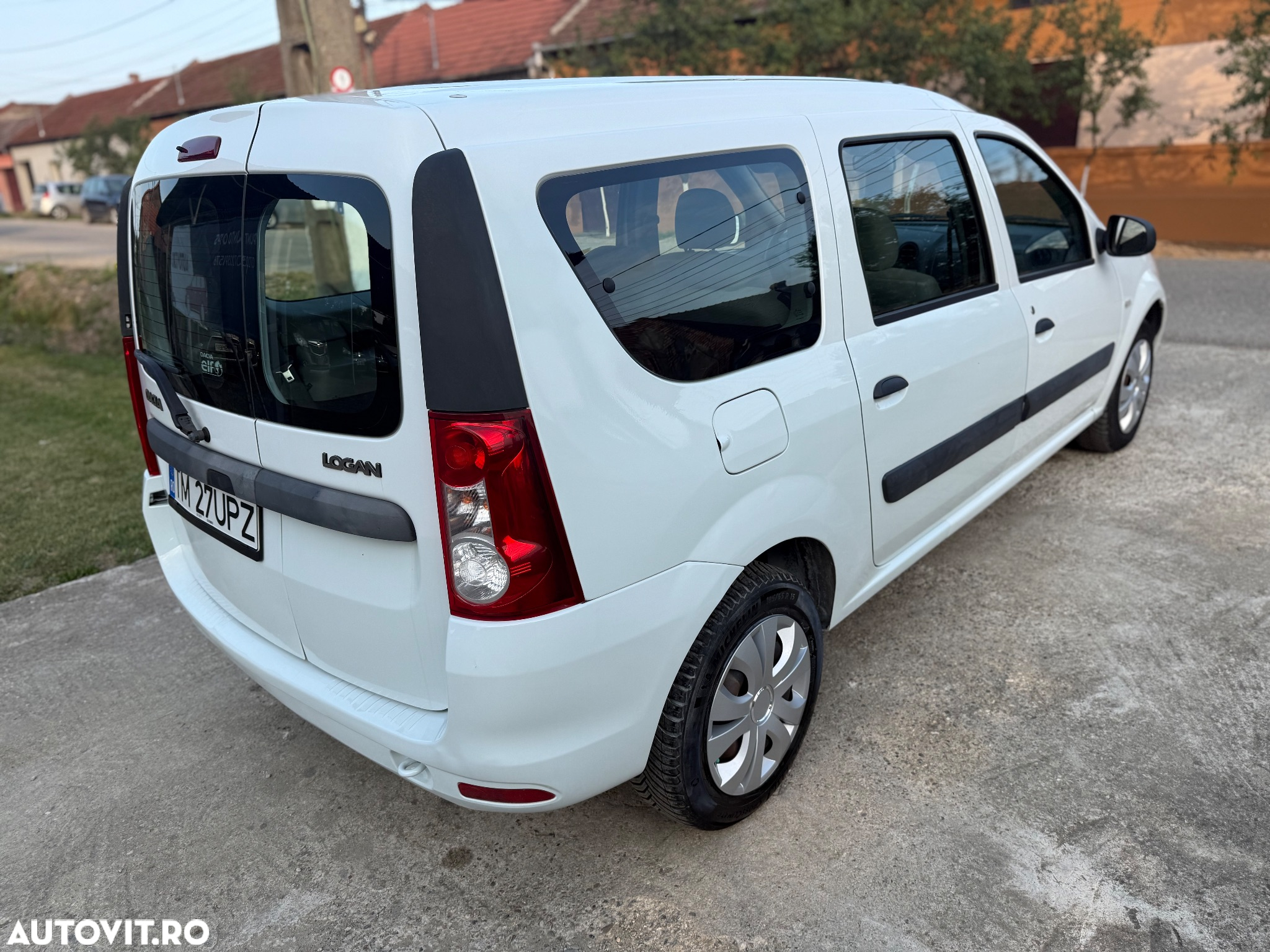 Dacia Logan MCV 1.6 Ambiance - 4