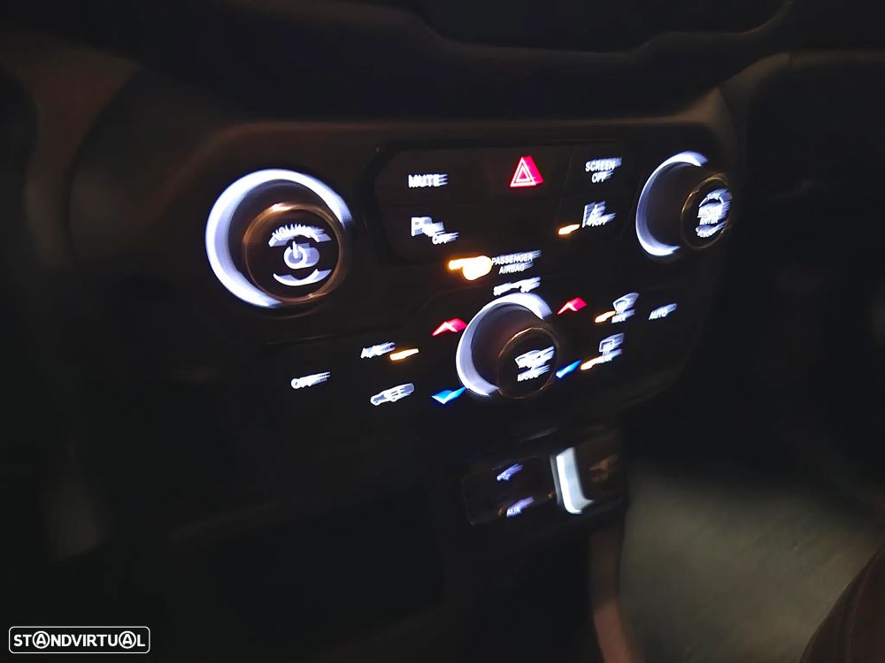 Jeep Renegade 1.6 MJD Sport - 22