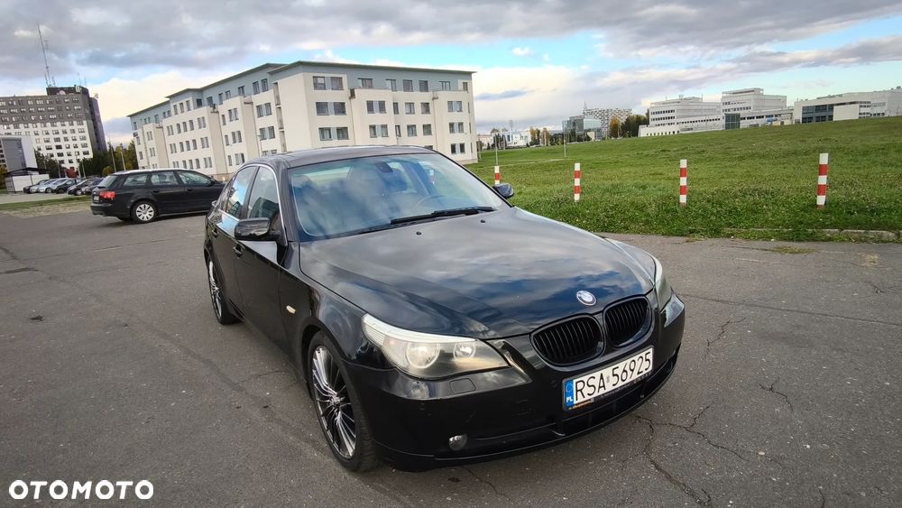 BMW Seria 5 520i - 2