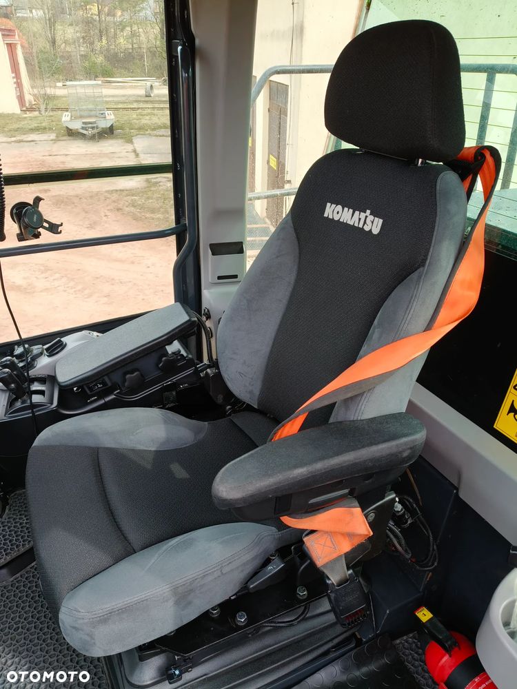 Komatsu WA475-10E 3 - 8