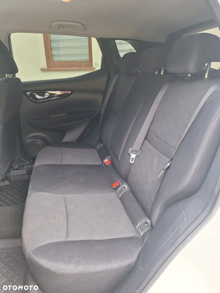 Nissan Qashqai 1.5 dCi DPF acenta - 16