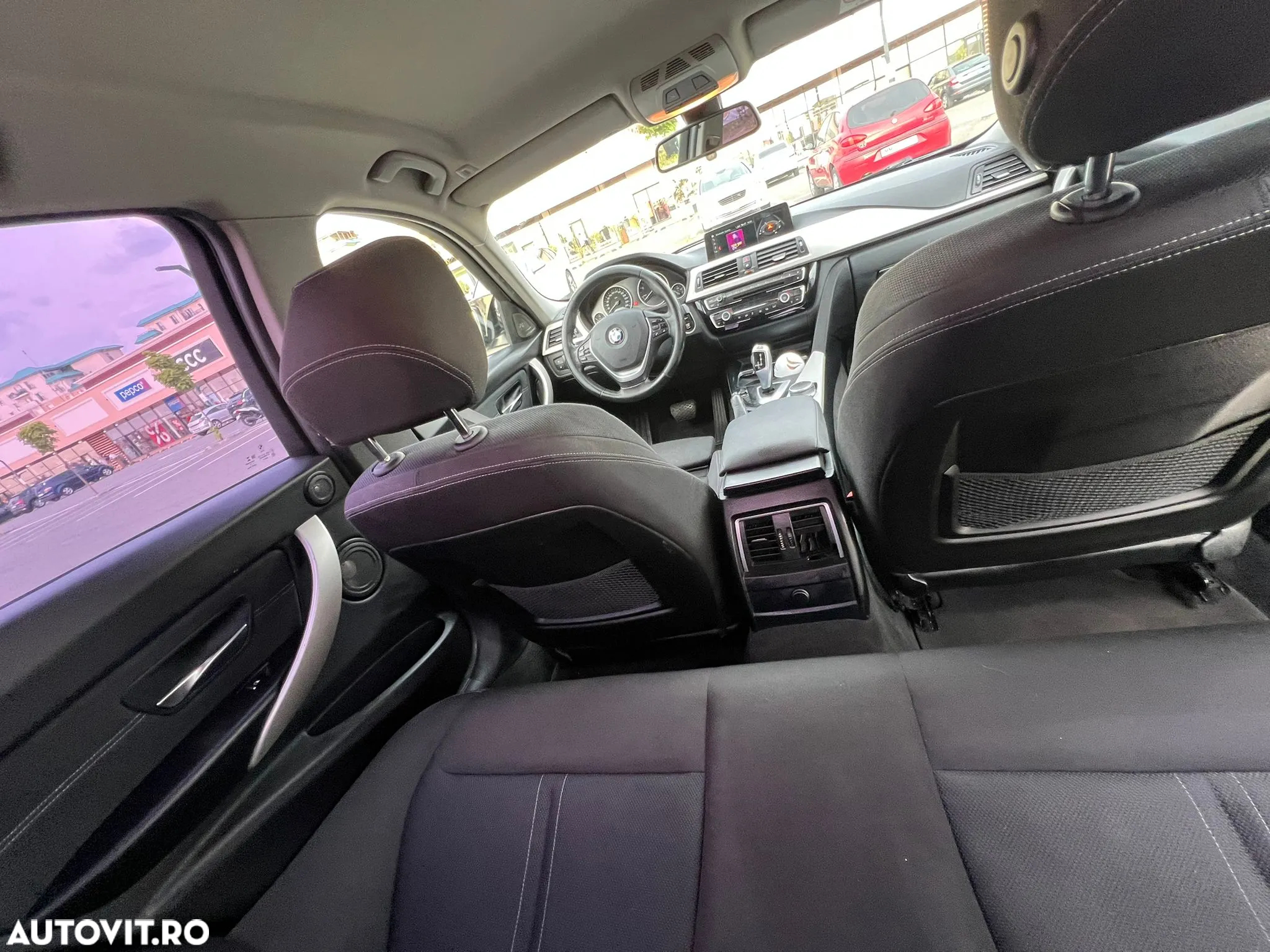 BMW Seria 3 318d Touring Aut. Advantage - 14